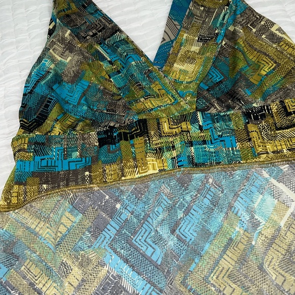 BCBG Soft Deep V Neck Summer Sleeveless Umpire Blouse, L - Picture 4 of 8